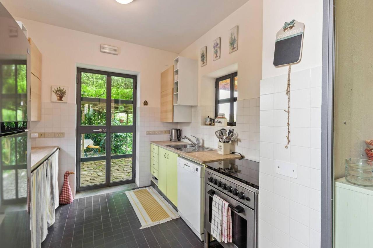 Grande Villa Storica Per Vacanze Con Giardino Privato E Piscina Ostra ภายนอก รูปภาพ
