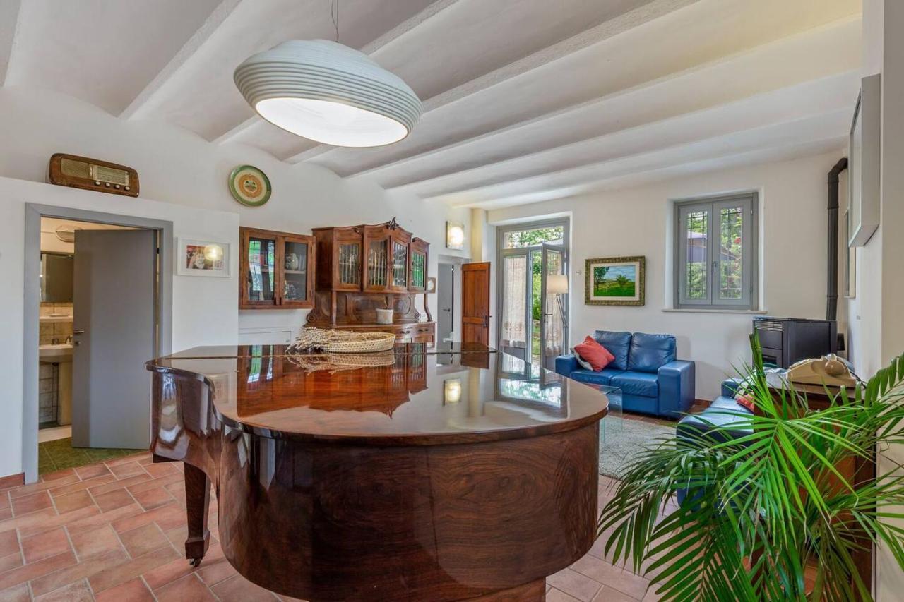 Grande Villa Storica Per Vacanze Con Giardino Privato E Piscina Ostra ภายนอก รูปภาพ