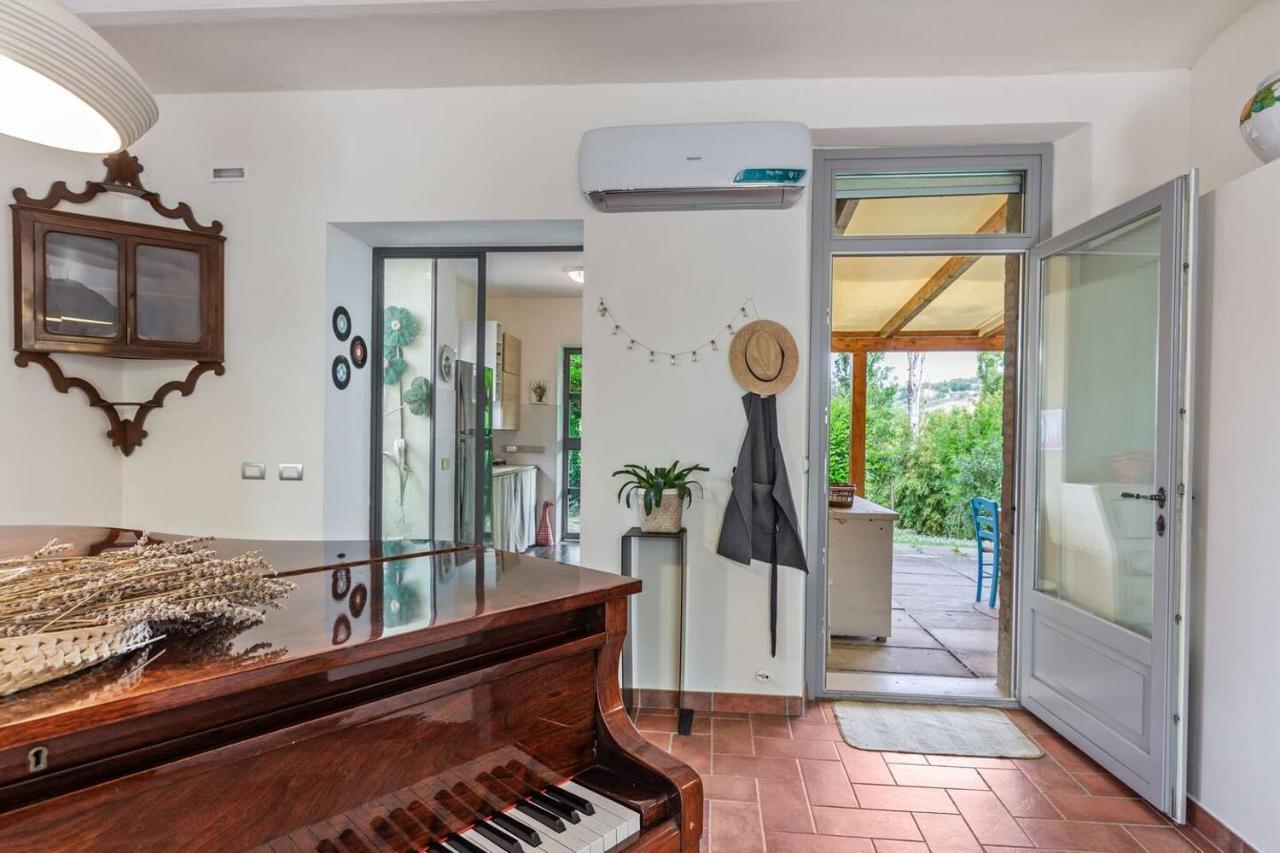Grande Villa Storica Per Vacanze Con Giardino Privato E Piscina Ostra ภายนอก รูปภาพ