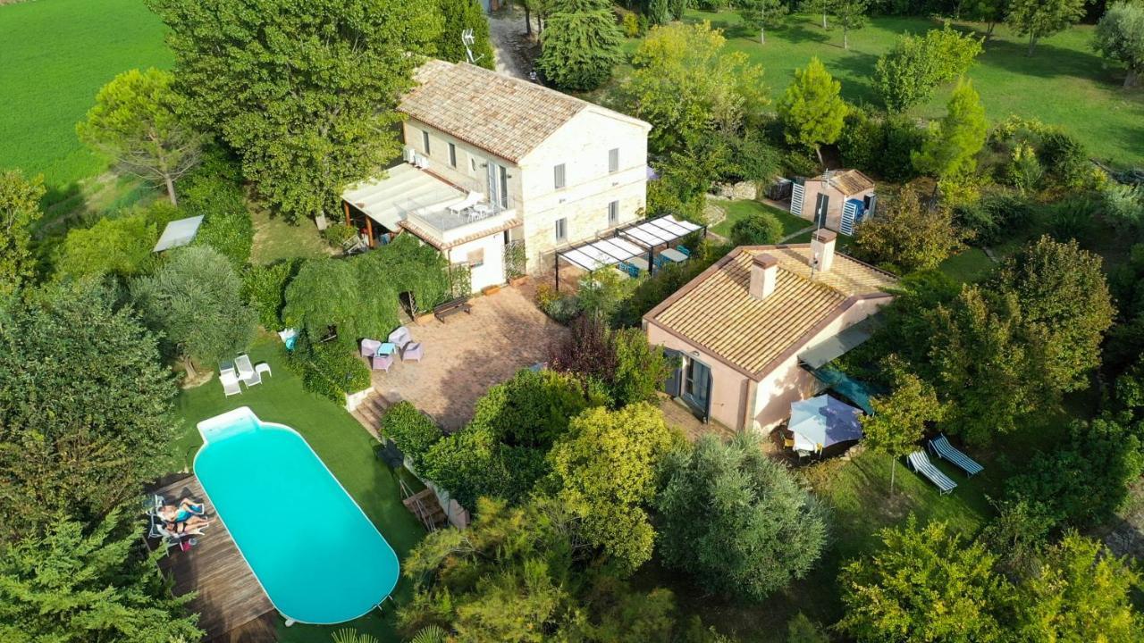 Grande Villa Storica Per Vacanze Con Giardino Privato E Piscina Ostra ภายนอก รูปภาพ