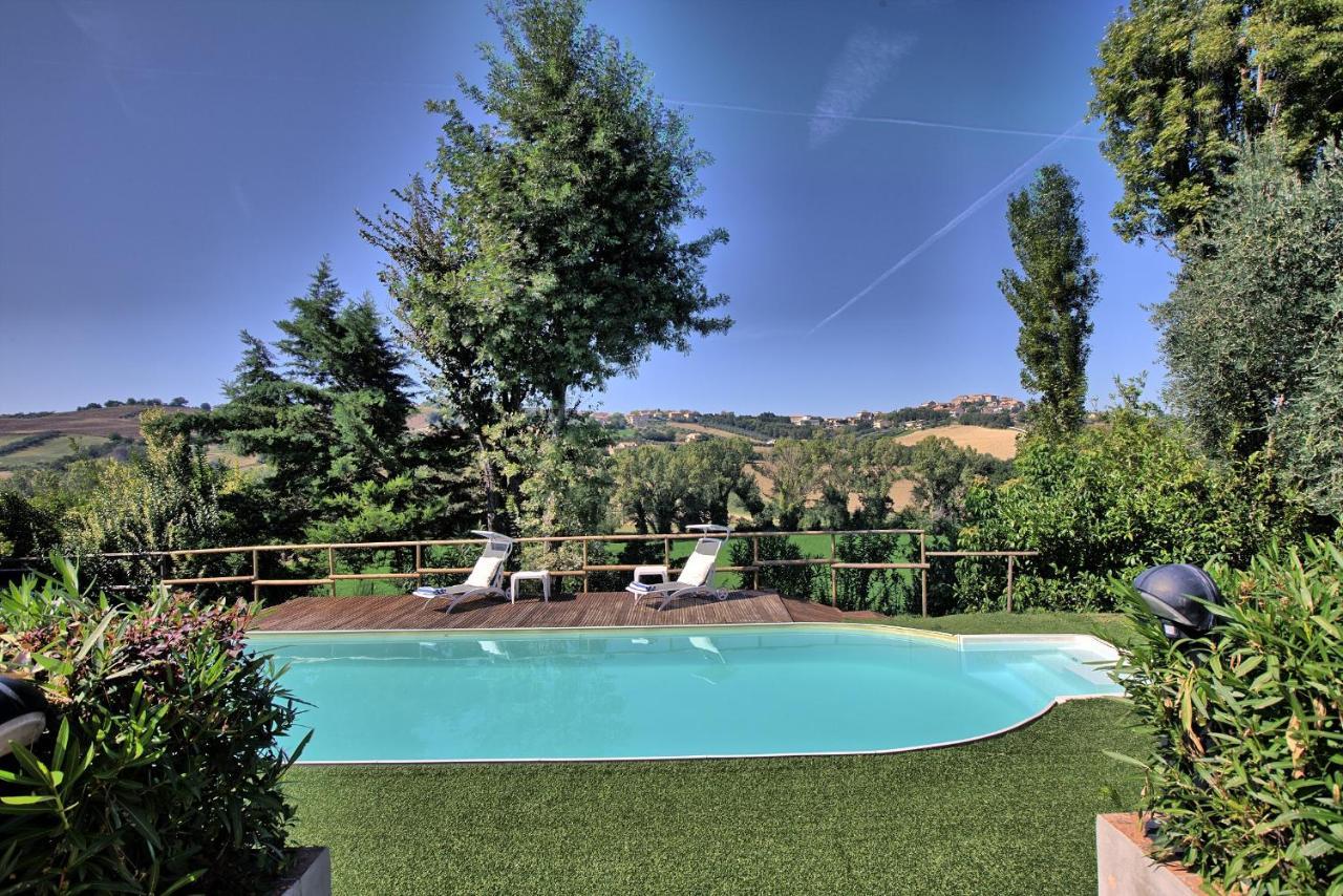 Grande Villa Storica Per Vacanze Con Giardino Privato E Piscina Ostra ภายนอก รูปภาพ