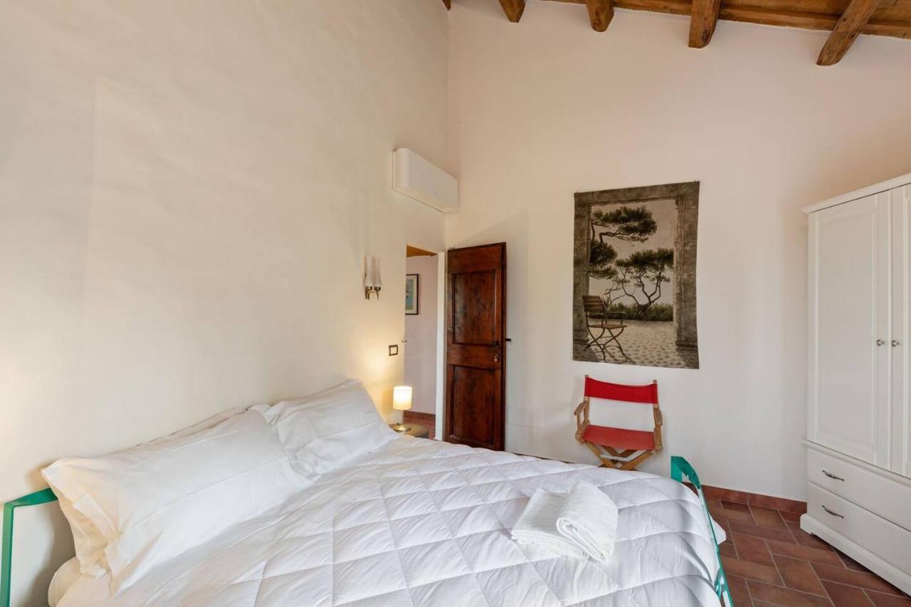 Grande Villa Storica Per Vacanze Con Giardino Privato E Piscina Ostra ภายนอก รูปภาพ