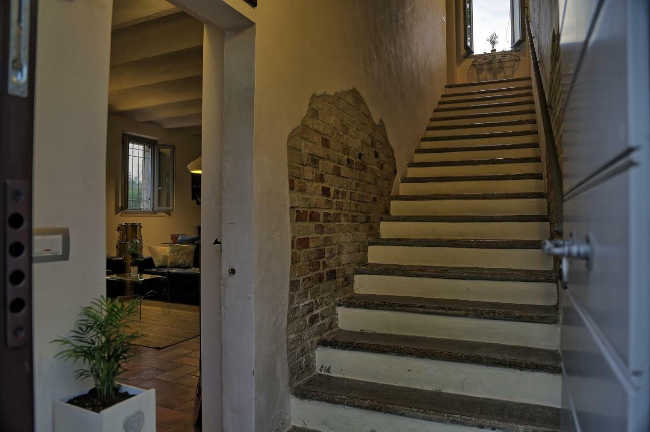 Grande Villa Storica Per Vacanze Con Giardino Privato E Piscina Ostra ภายนอก รูปภาพ