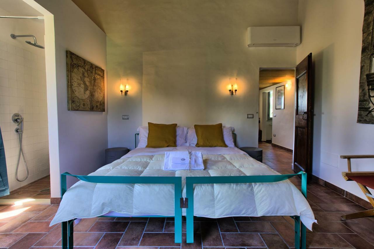 Grande Villa Storica Per Vacanze Con Giardino Privato E Piscina Ostra ภายนอก รูปภาพ